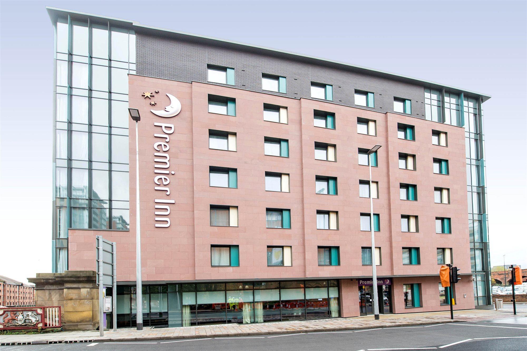 Premier Inn Manchester City Centre Экстерьер фото