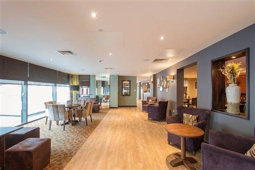 Premier Inn Manchester City Centre Экстерьер фото