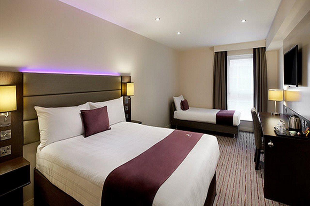 Premier Inn Manchester City Centre Экстерьер фото