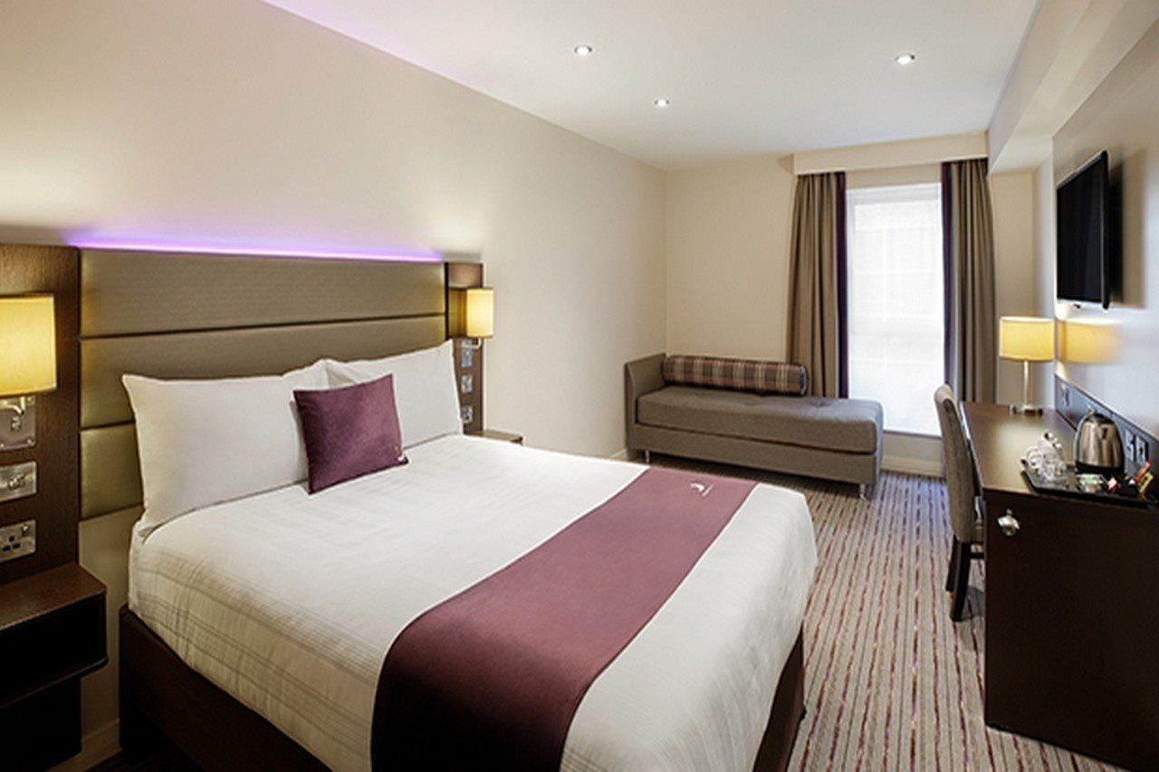 Premier Inn Manchester City Centre Экстерьер фото