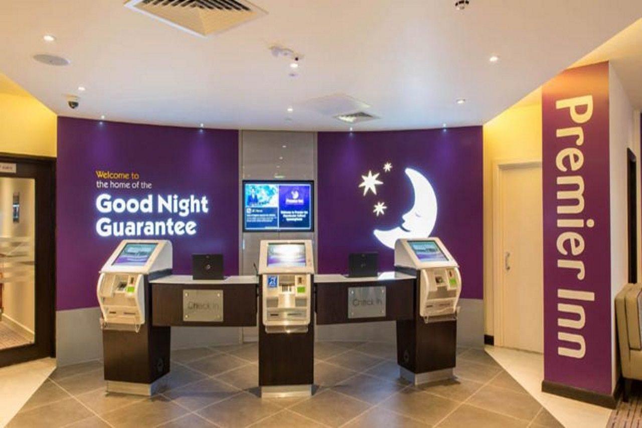 Premier Inn Manchester City Centre Экстерьер фото
