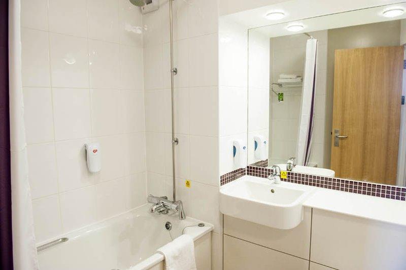 Premier Inn Manchester City Centre Экстерьер фото