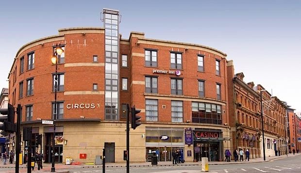 Premier Inn Manchester City Centre Экстерьер фото